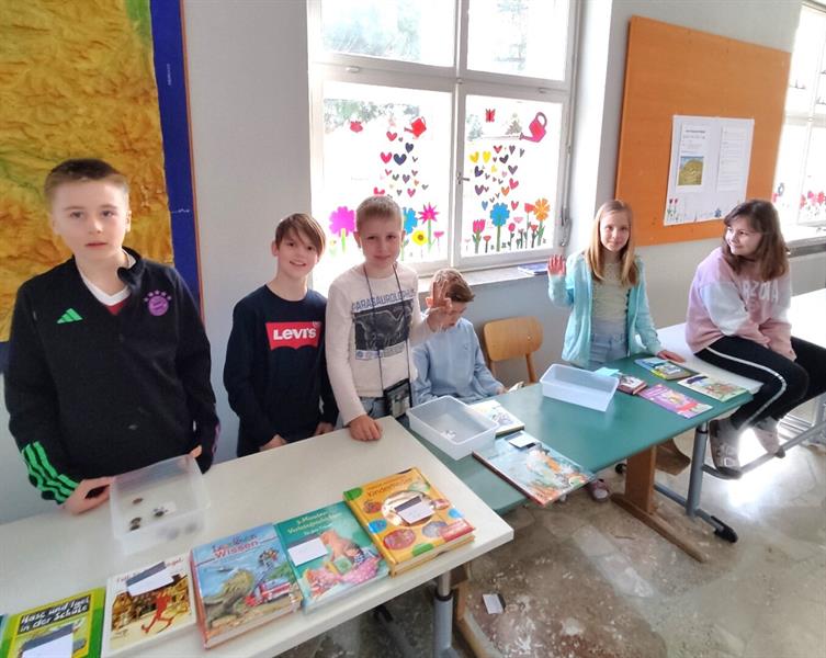 Bücherbasar anlässlich des "Lesetages" in der Volksschule Hörbranz (03.2024)